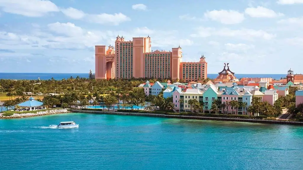 Experience the beauty of Harborside Resort at Atlantis with stunning waterfront.