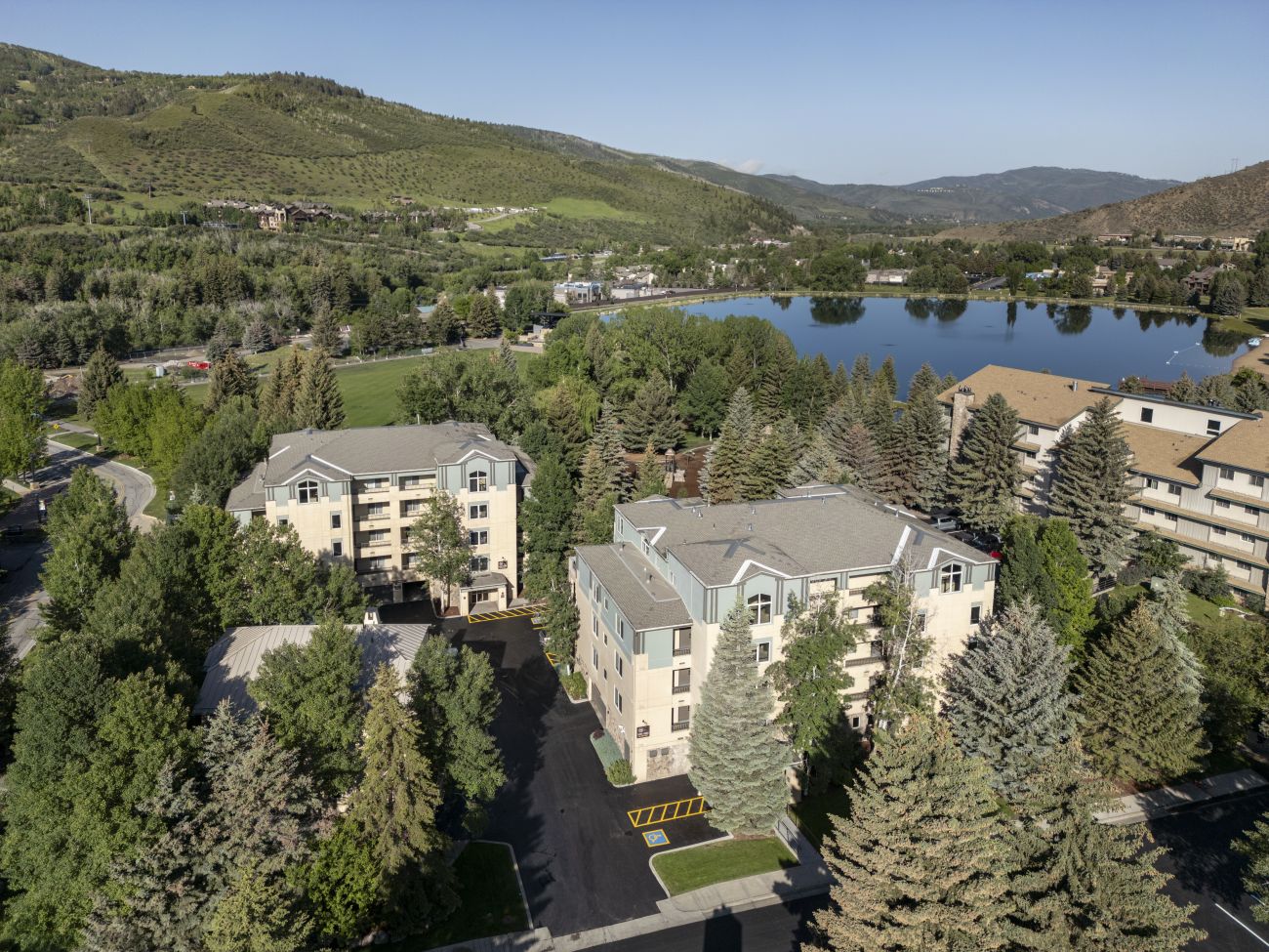 Sheraton Lakeside Terrace at Mountain Vista